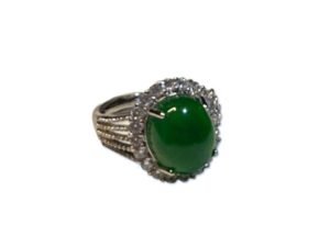 9. 翡翠戒指（清代文物 私人收藏）